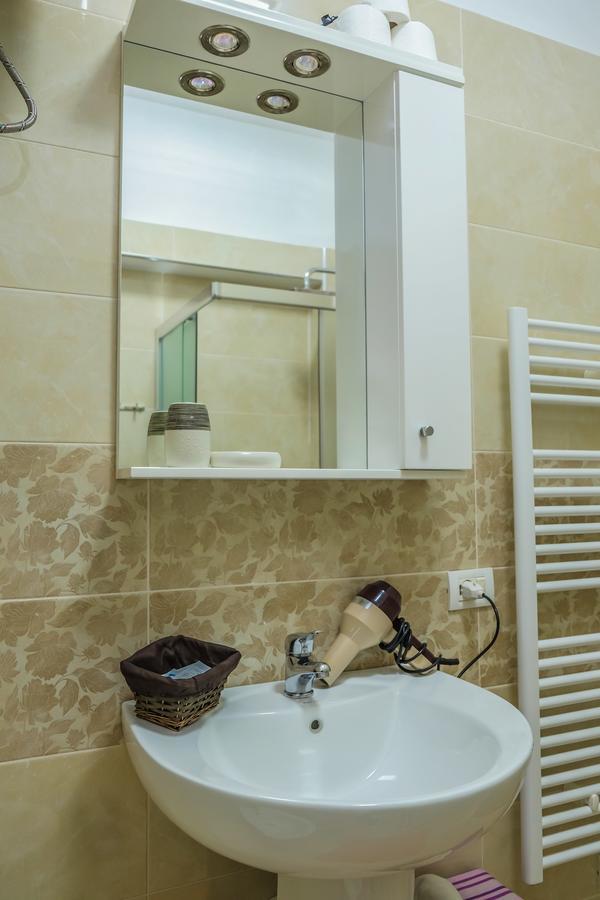 Ariadnes Apartments Тирана Экстерьер фото