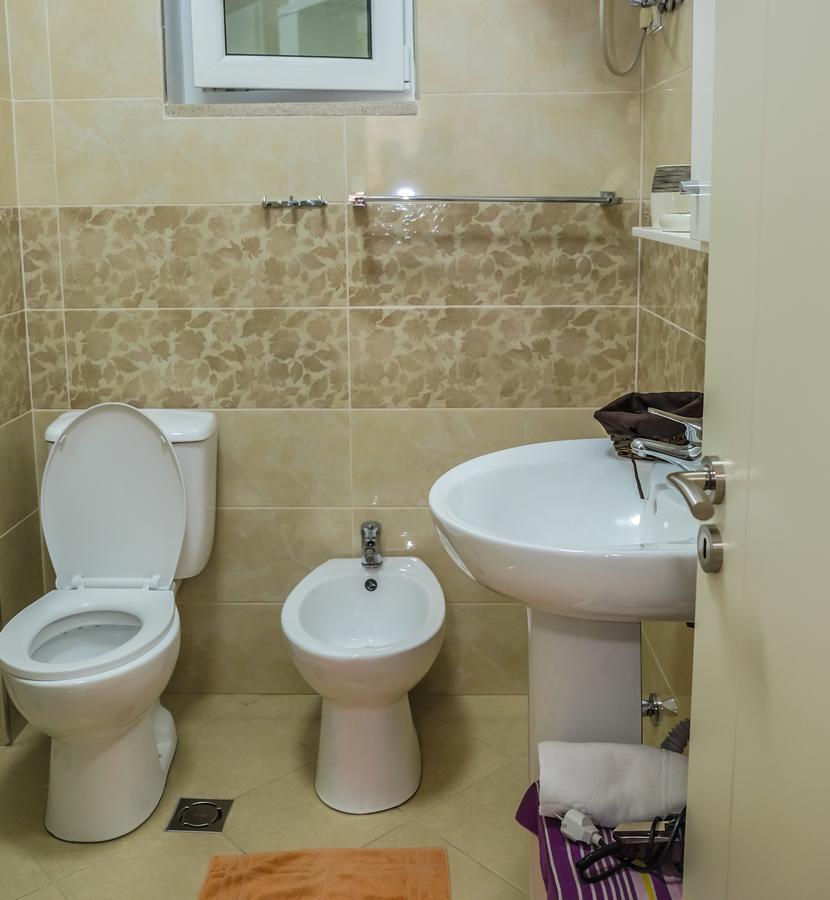 Ariadnes Apartments Тирана Экстерьер фото